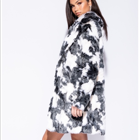 🖤Yvonne Longline Collar Vegan Faux Fur Coat🖤 - Picture 6 of 8